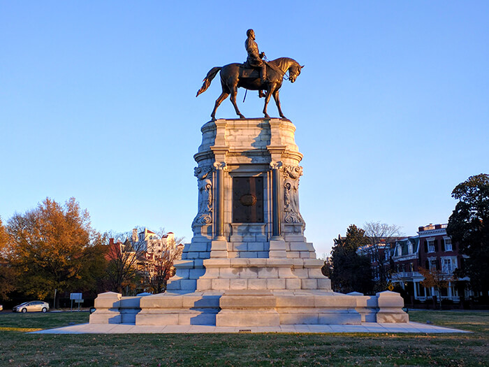 monument of General Robert E. Lee